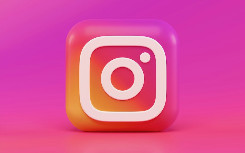 Mobile social media advertising and marketing scene